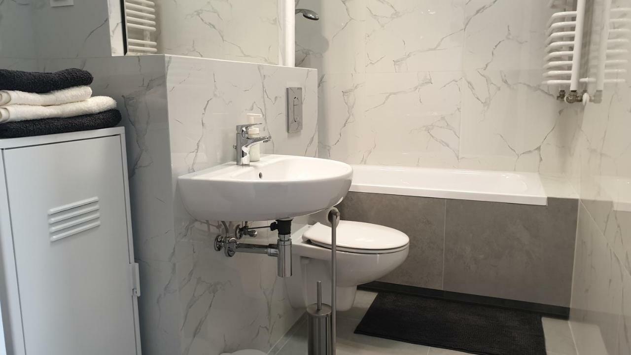 Quo Vadis Apartment Варшава Экстерьер фото